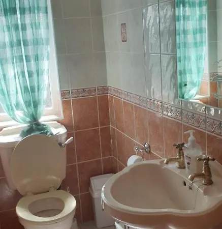 Lower Errislannan Holiday home