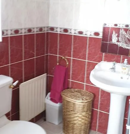 Lower Errislannan Holiday home